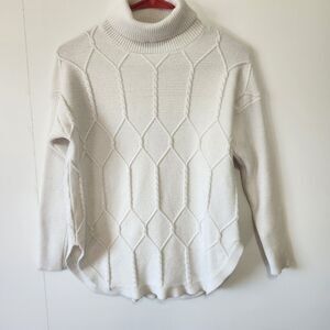 Belldini Womens White Cable Knit Turtleneck Sweater Size Small Classic Pullover